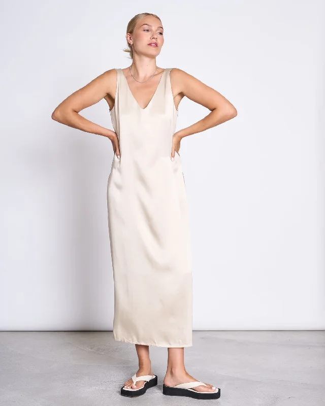 MAXI DRESS BENVIE IVORY Casual Maxi Dress with Pockets