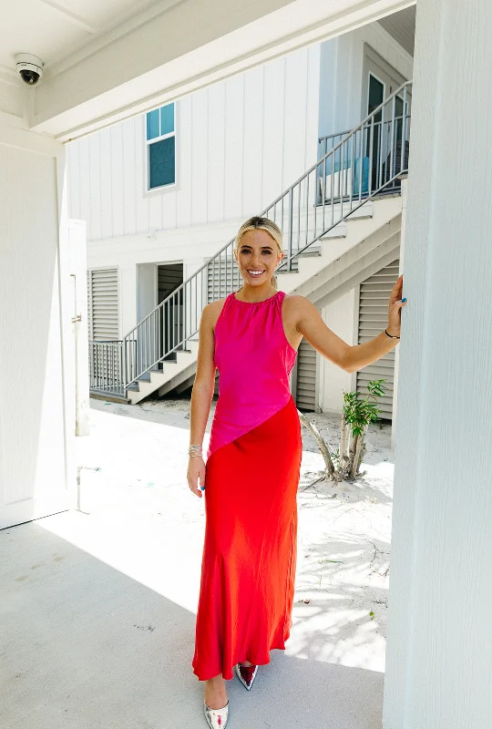 On The Lookout Maxi Dress - Fuchsia/Red Fashionable Open-Back Maxi Dress