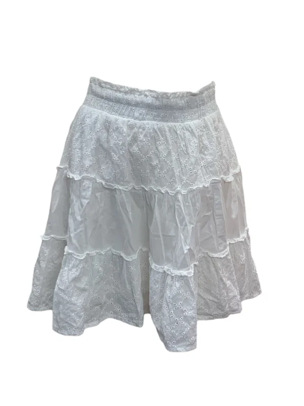 Forever 21 Jr. Skirt White M velvet skirt luxurious